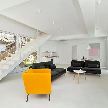 Dinara Villa Mimice